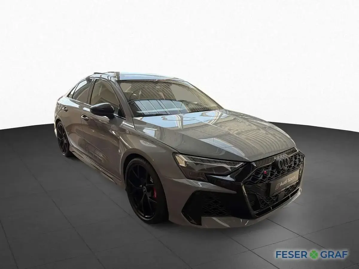 Neu Audi RS3 Sport 400 PS (294 kW) 2026 Individuallackierungen audi... Limousine
