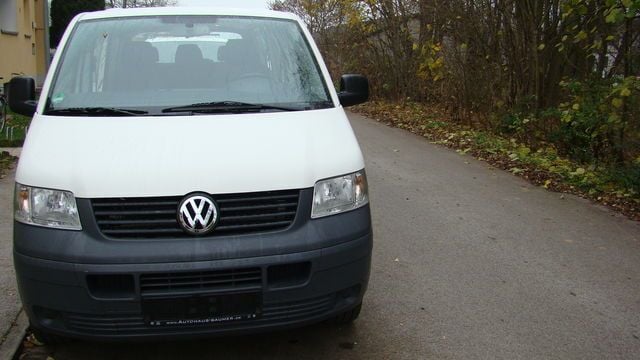 Second-hand VW T5 84 CP (61 kW) 2009 Alb Van