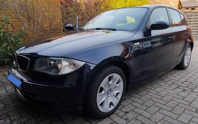 Gebraucht BMW 116 122 PS (89 kW) 2007 Blau Kleinwagen