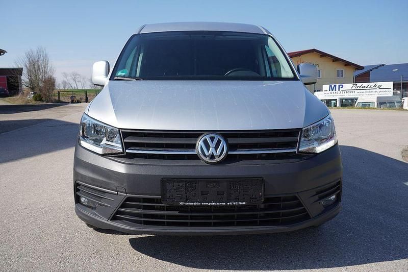 Gebraucht VW Caddy Maxi 102 PS (75 kW) 2019 Silber Van / Kleinbus