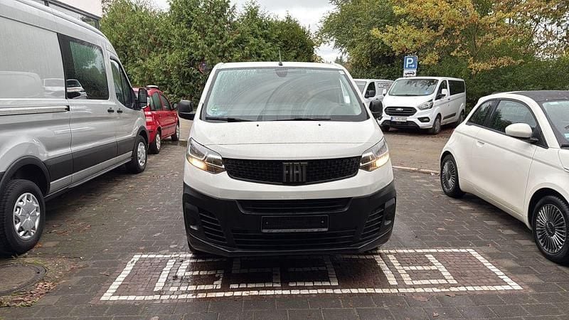 Weiß Gebraucht 2022 Fiat Scudo Van | 17.990 € (Guter Preis) - Bild 1/4