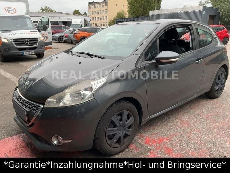 Grau Gebraucht 2014 Peugeot 208 Active Kleinwagen | 5.800 € (Guter Preis) - Bild 1/4