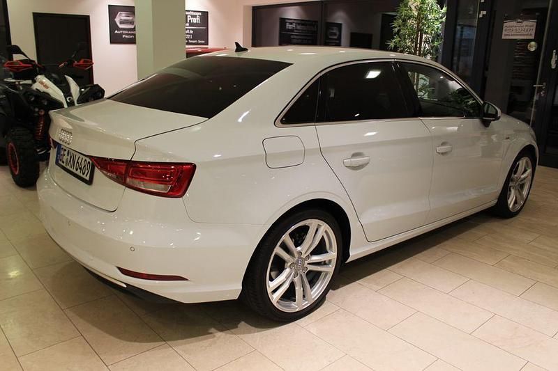 Gebraucht Audi A3 S-Line 116 PS (85 kW) 2019 Weiß Limousine