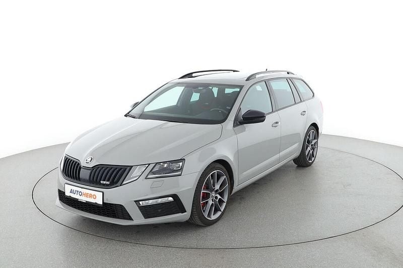 Grau Gebraucht 2018 Skoda Octavia RS Kombi | 22.020 € (Fairer Preis) - Bild 1/3