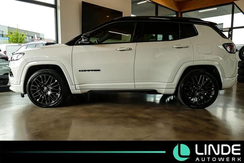 Gebraucht Jeep Compass 179 PS (131 kW) 2021 Alpine white (vr296) SUV