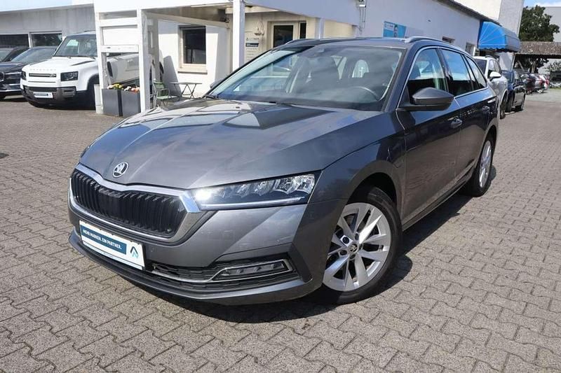 Graphite grey metallic Gebraucht 2022 Skoda Octavia Style Kombi | 23.920 € (Fairer Preis) - Bild 1/2