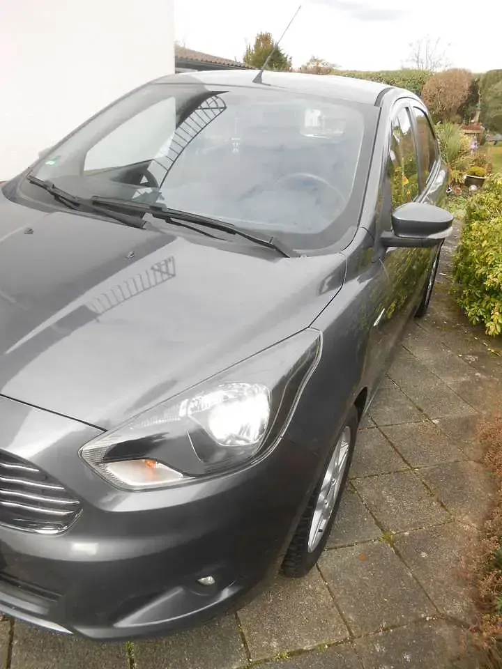 Gebraucht Ford Ka 86 PS (63 kW) 2016 Grau Limousine