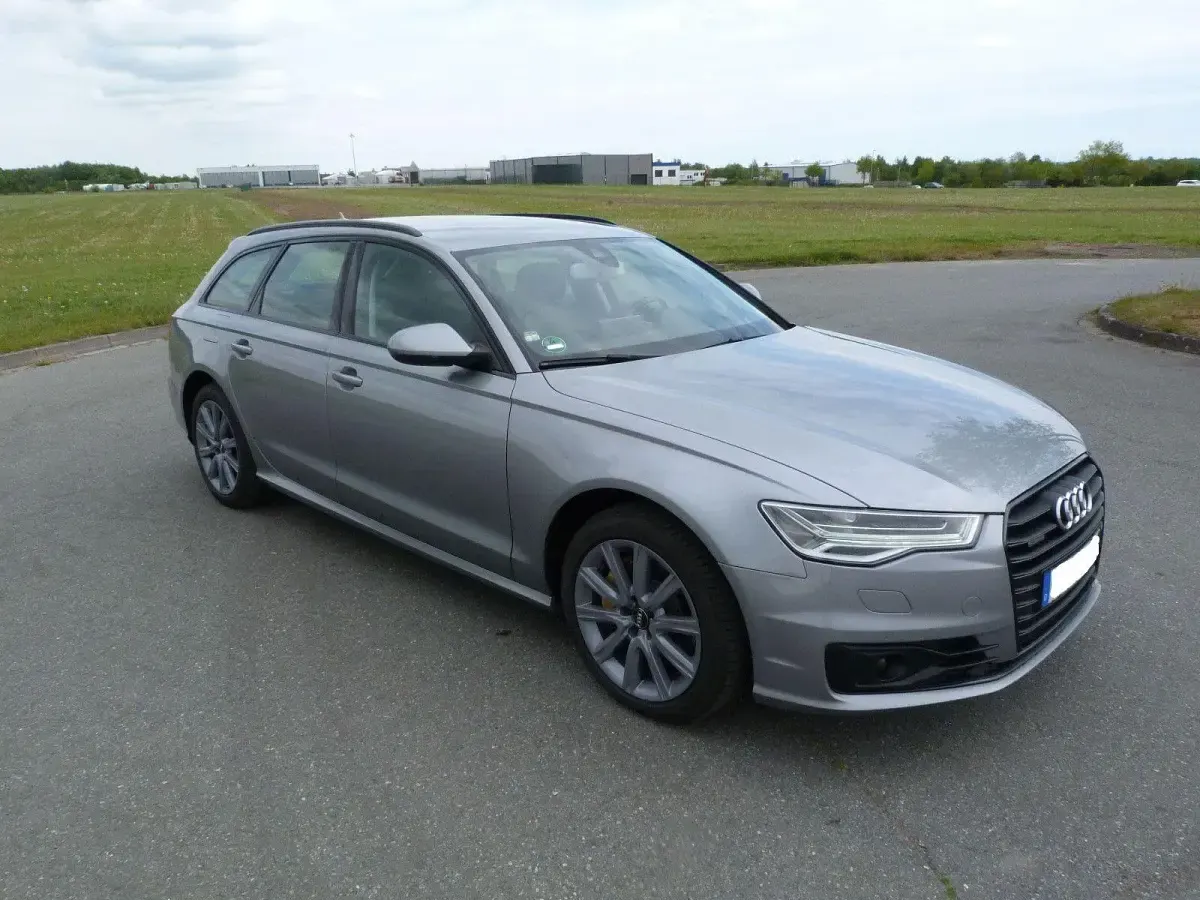 Gebraucht Audi A6 Ambiente 218 PS (160 kW) 2015 Grau Kombi