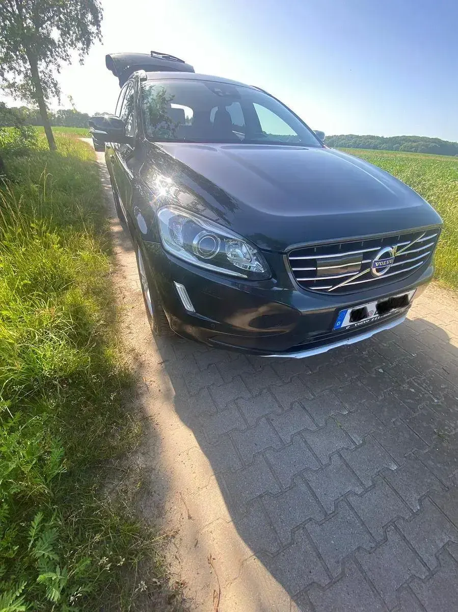 Gebraucht Volvo XC60 Summum 181 PS (133 kW) 2014 Grau SUV
