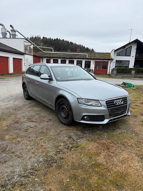 Gebraucht Audi A4 160 PS (117 kW) 2009 Grau Kombi