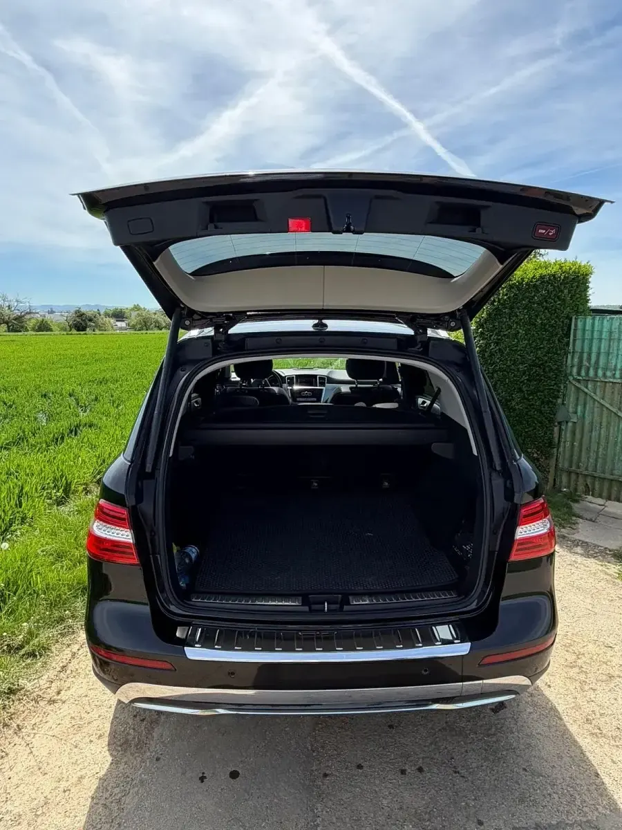 Gebraucht Mercedes ML250 205 PS (150 kW) 2013 Schwarz SUV