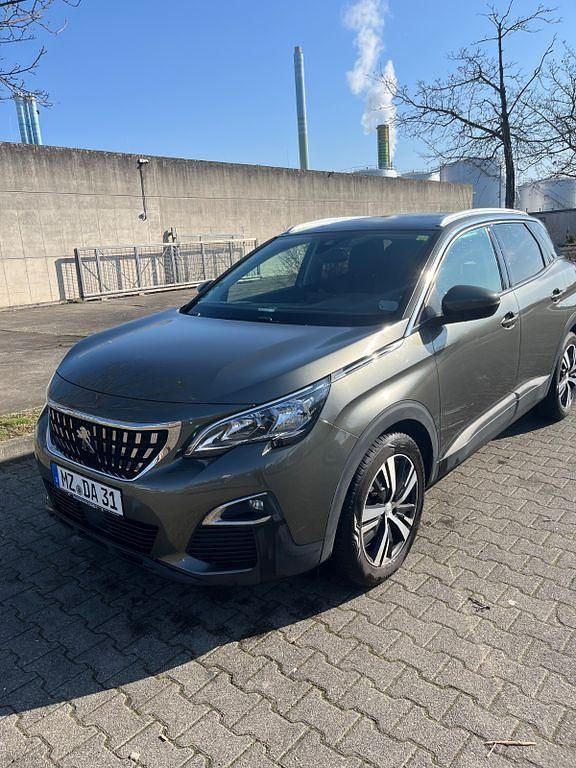 Gebraucht Peugeot 3008 Active 131 PS (96 kW) 2018 Grün SUV