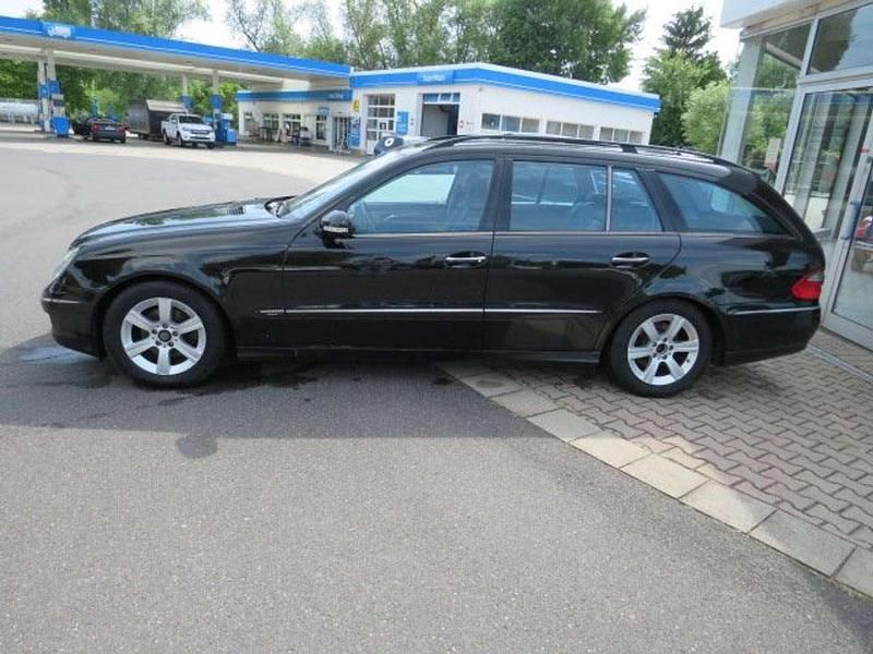 Gebraucht Mercedes E220 170 PS (125 kW) 2006 Obsidianschwarz  metalliclack Kombi