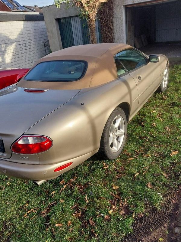 Gebraucht Jaguar XK 284 PS (208 kW) 2001 Gold Cabrio