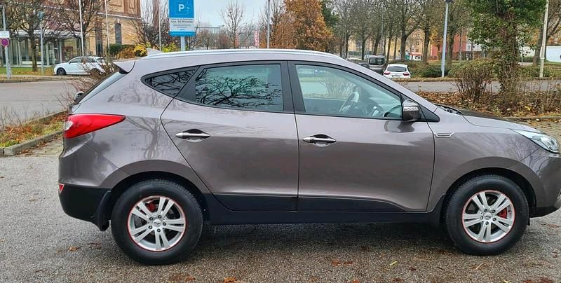 Andere farben Gebraucht 2013 Hyundai ix35 SUV | 12.200 € (Fairer Preis) - Bild 1/4