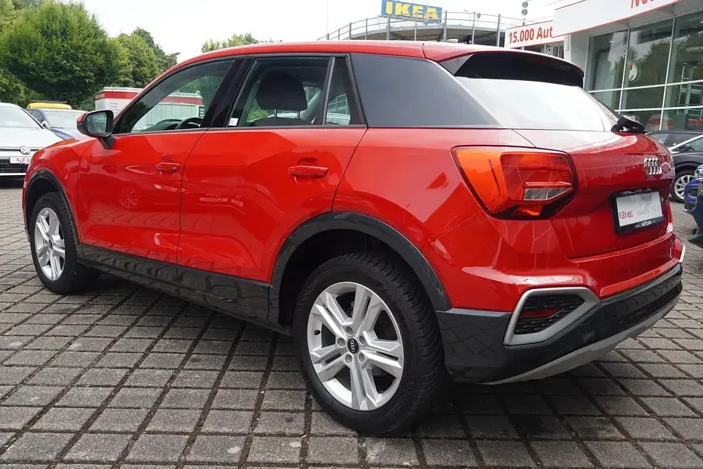 Gebraucht Audi Q2 Advanced 110 PS (80 kW) 2021 Rot SUV