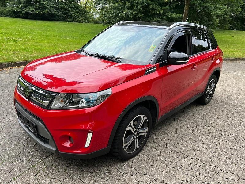 Gebraucht Suzuki Vitara 120 PS (88 kW) 2016 Rot SUV