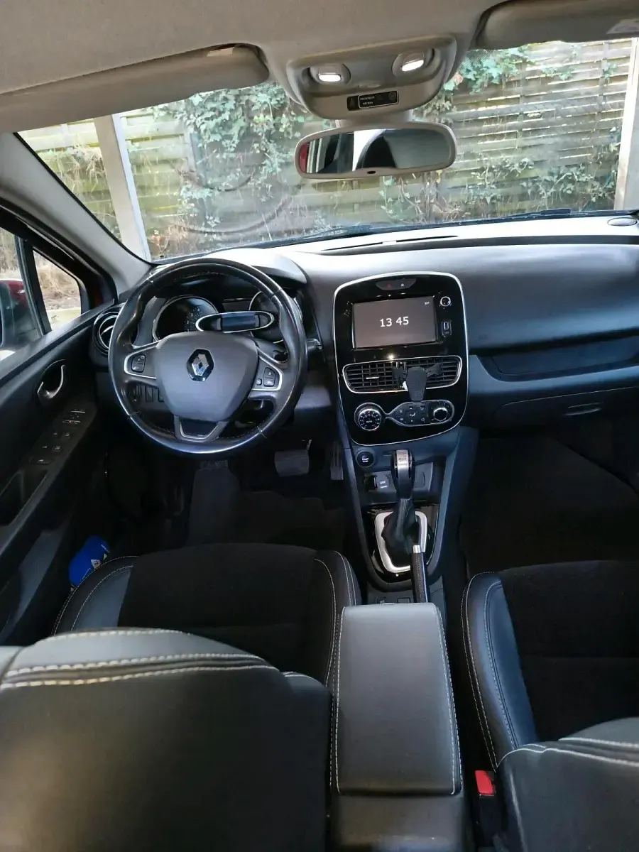 Gebraucht Renault Clio GrandTour 90 PS (66 kW) 2017 Rot Kombi