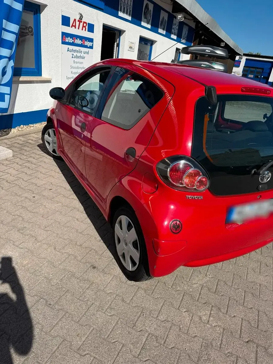 Gebraucht Toyota Aygo 2009 Rot Kleinwagen