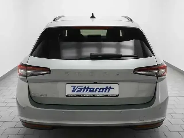 Gebraucht Skoda Superb Suite 150 PS (110 kW) 2024 Grau Kombi