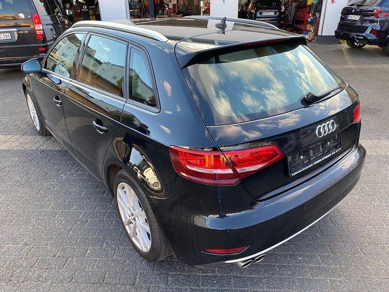 Gebraucht Audi A3 Sport 150 PS (110 kW) 2019 Schwarz Limousine