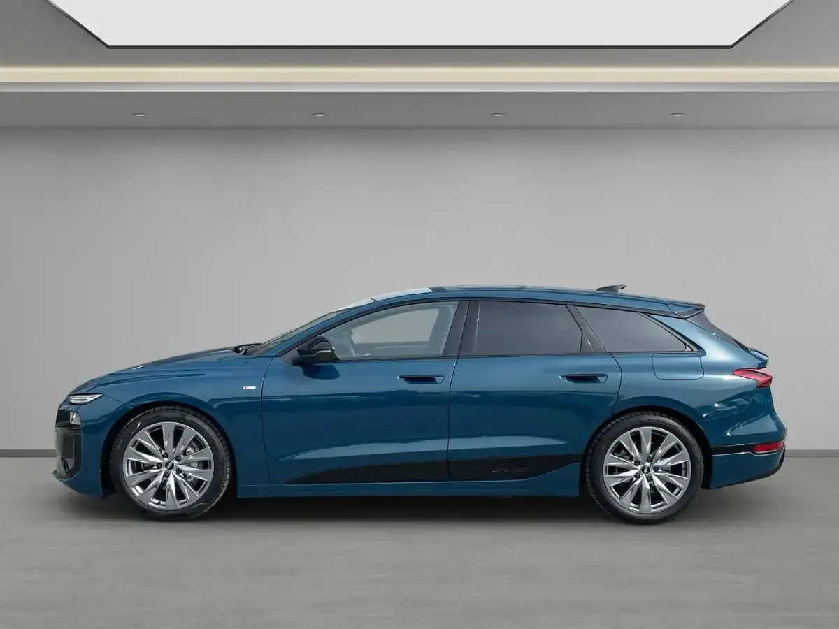 Gebraucht Audi A6 e-tron S-Line 314 kW (428 PS) 2025 Blau (malpeloblau) Kombi