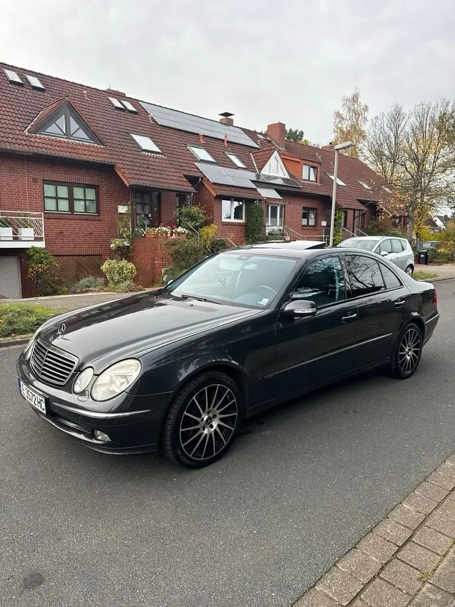 Gebraucht Mercedes E270 177 PS (130 kW) 2004 Limousine