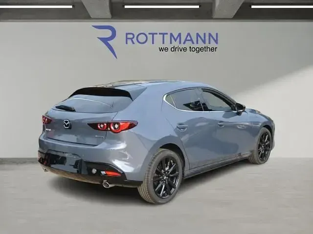 Neu Mazda 3 Homura-Line 140 PS (102 kW) 2025 Grau Limousine
