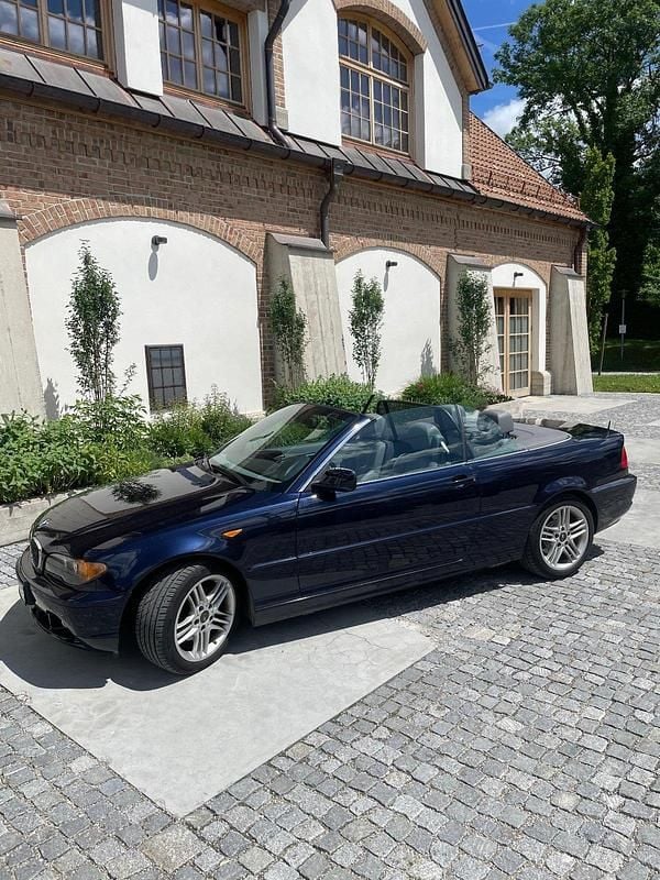 Gebraucht BMW 325 192 PS (141 kW) 2003 Blau Cabrio
