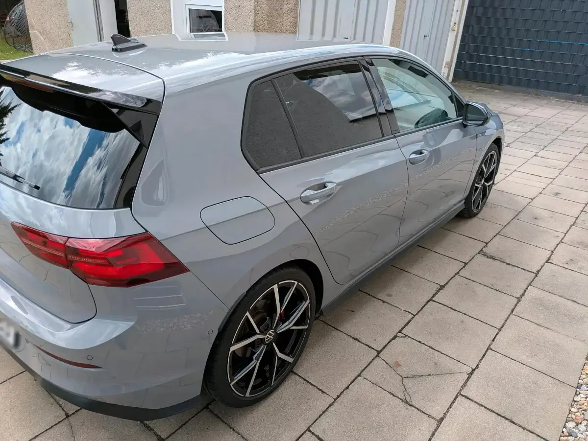 Gebraucht VW Golf VIII Style 200 PS (147 kW) 2023 Grau Limousine