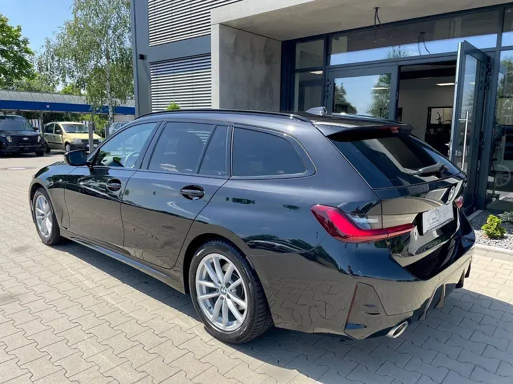 Gebraucht BMW 320 M Sport 184 PS (135 kW) 2024 Schwarz Kombi