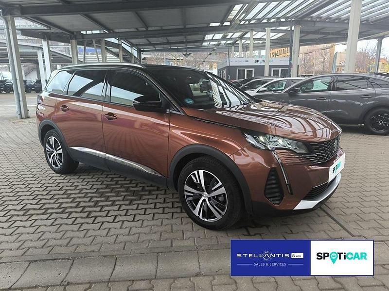 Gebraucht Peugeot 5008 Allure 131 PS (96 kW) 2023 Braun SUV