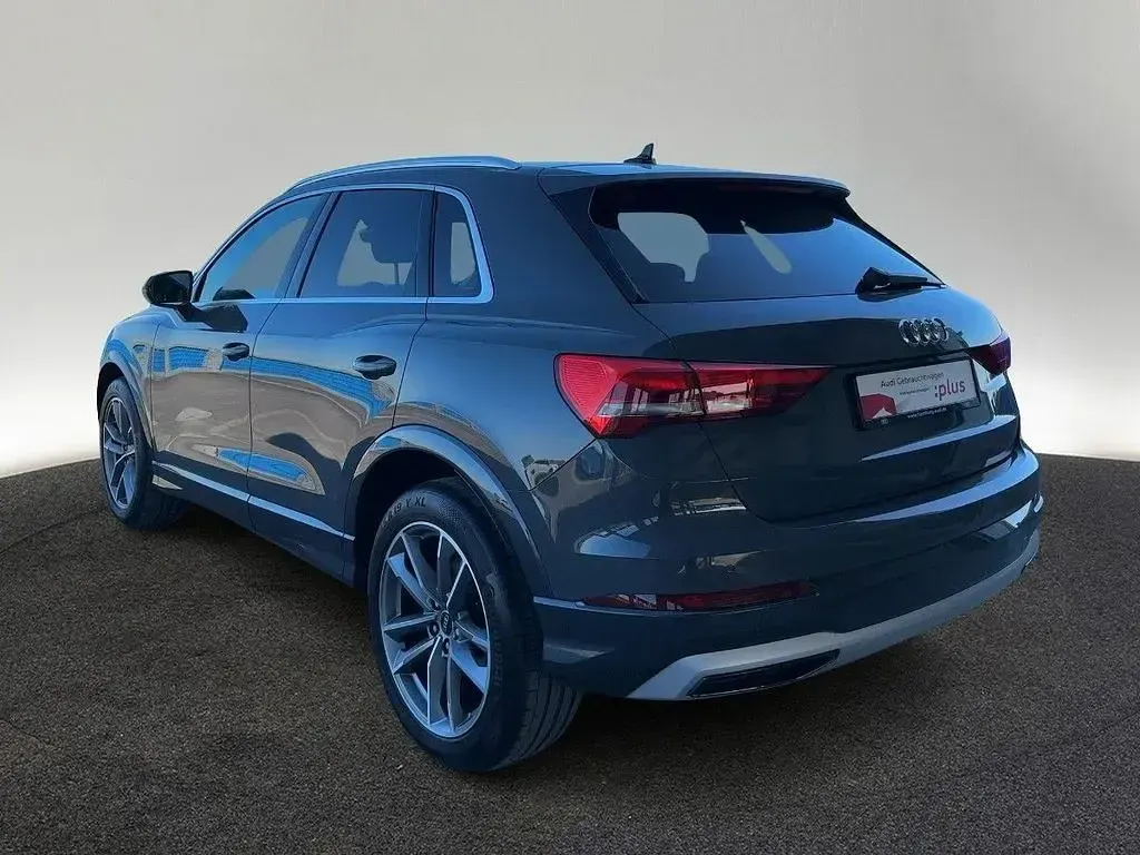 Gebraucht Audi Q3 Advanced Plus 150 PS (110 kW) 2023 Nanograu metallic SUV