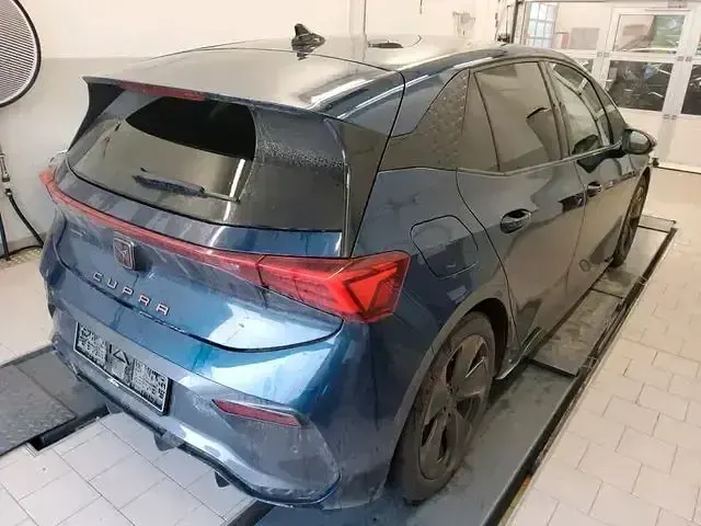 Gebraucht Cupra Born 150 kW (204 PS) 2022 Blau Kleinwagen