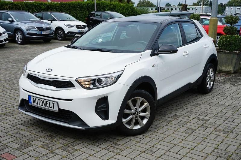 Weiß Gebraucht 2020 Kia Stonic Edition 7 SUV | 12.990 € (Guter Preis) - Bild 1/4