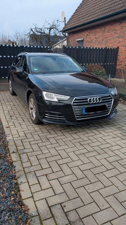 Gebraucht Audi A4 Sport 150 PS (110 kW) 2017 Schwarz Kombi