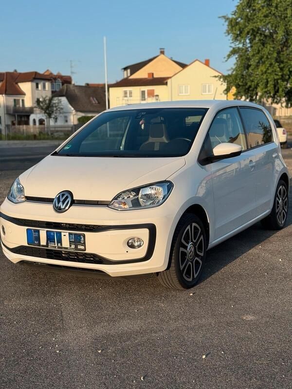 Weiß Gebraucht 2017 VW up! high up! Kleinwagen | 7.750 € (Superpreis) - Bild 1/4