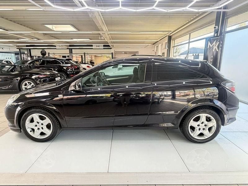 Gebraucht Opel Astra GTC Edition 90 PS (66 kW) 2007 Schwarz Coupé