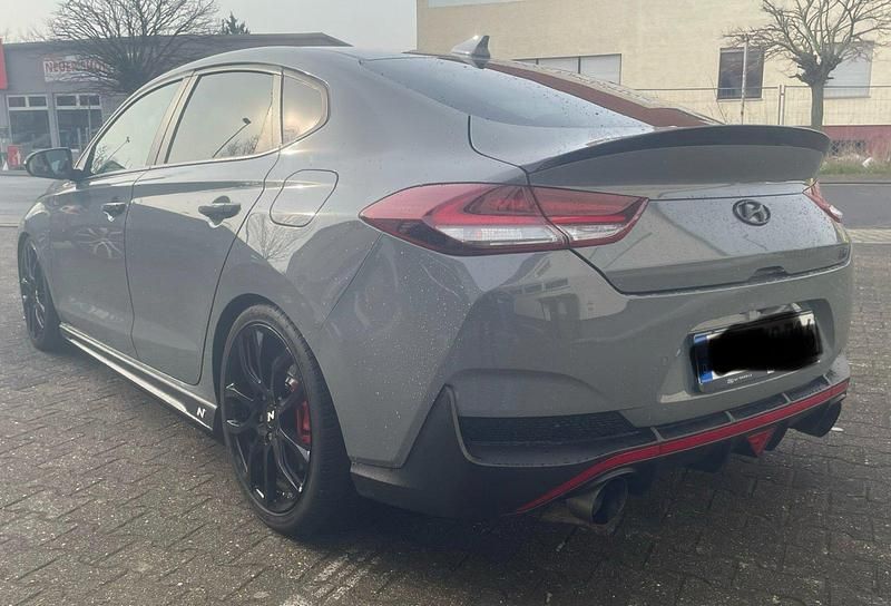 Grau Gebraucht 2019 Hyundai i30 N Performance Limousine | 24.599 € - Bild 1/4