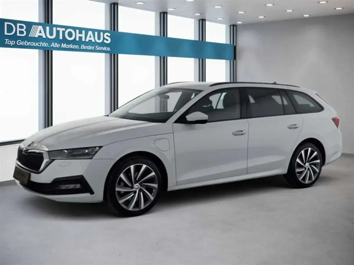 Gebraucht Skoda Octavia Clever 204 PS (150 kW) 2023 Kombi