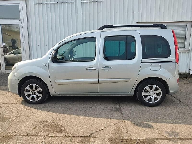 Gebraucht Renault Kangoo Luxe 109 PS (80 kW) 2013 Silber Van / Kleinbus