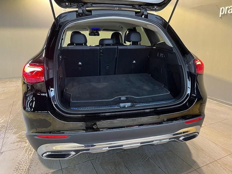 Gebraucht Mercedes GLC300e Avantgarde 204 PS (150 kW) 2024 Schwarz SUV