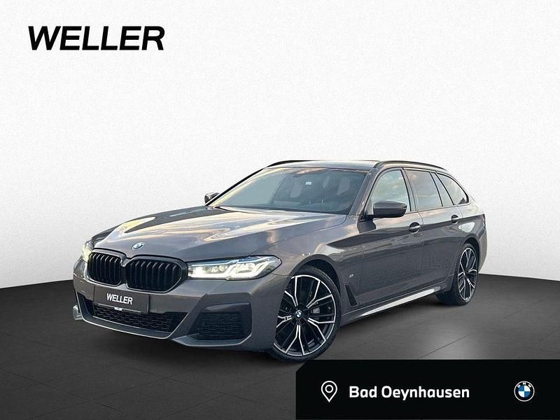 Alvitgrau metallic (grau) Gebraucht 2022 BMW 530 M Sport Kombi | 42.350 € (Etwas zu teuer) - Bild 1/4