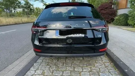 Gebraucht Skoda Superb Style 156 PS (114 kW) 2021 Schwarz Kombi
