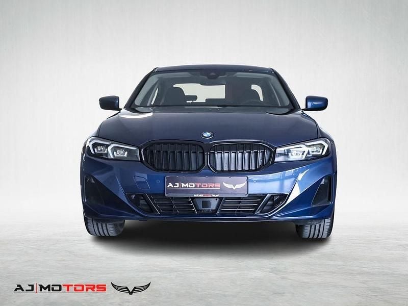 Gebraucht BMW 320 Sport Line 190 PS (139 kW) 2024 Blau Limousine