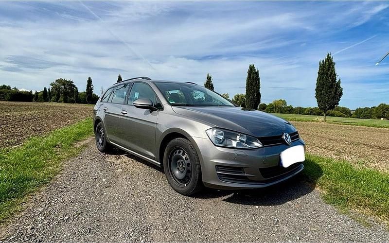 Grau Gebraucht 2016 VW Golf VII Kombi | 5.500 € (Fairer Preis) - Bild 1/4