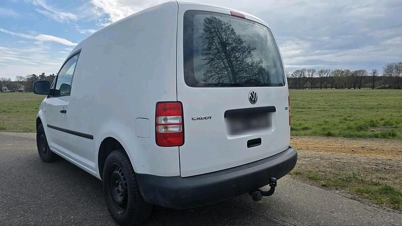 Gebraucht VW Caddy 85 PS (62 kW) 2011 Weiß Van / Kleinbus