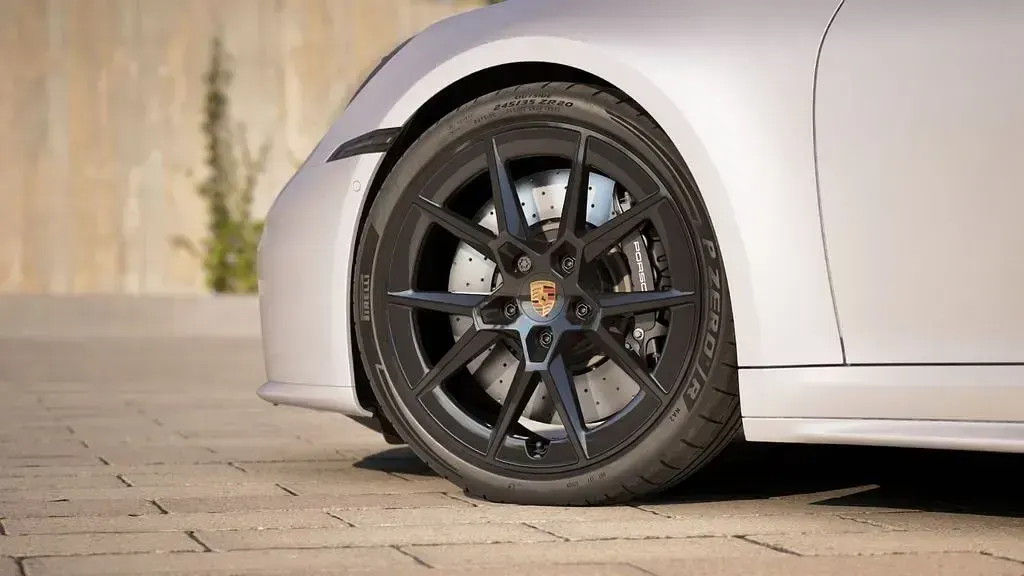 Neu Porsche 911 Carrera 4S Cabriolet 480 PS (353 kW) 2026 Grau Cabrio