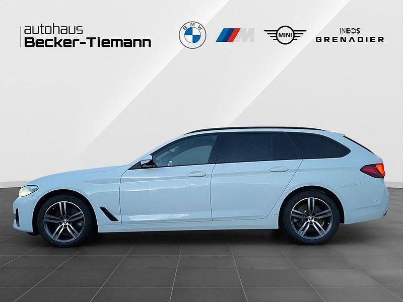 Gebraucht BMW 520 Sport Line 190 PS (139 kW) 2022 Weiß Limousine
