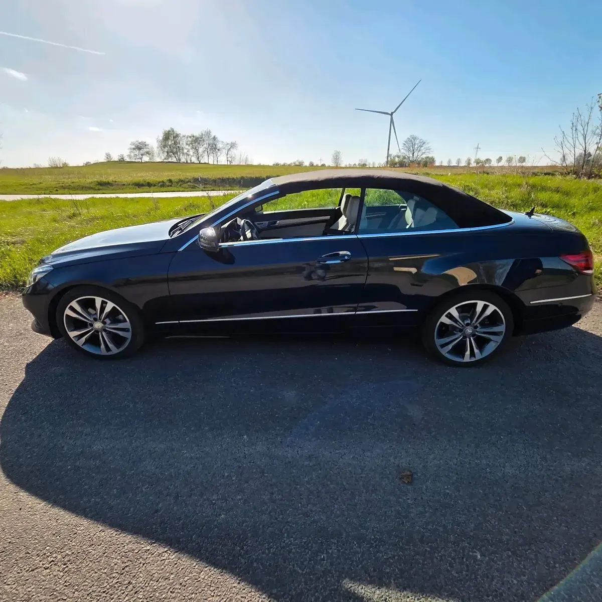 Gebraucht Mercedes E200 184 PS (135 kW) 2016 Blau Cabrio